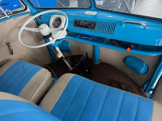 VOLKSWAGEN-KOMBI-1.5 LUXO 8V GASOLINA 3P MANUAL VOLKSWAGEN-KOMBI-1975