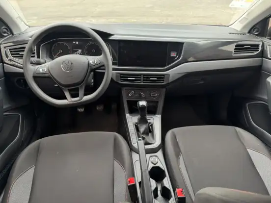 VOLKSWAGEN-POLO-2025