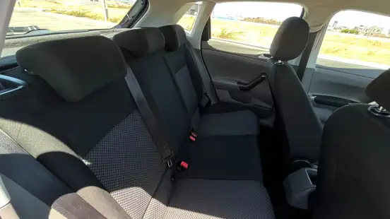 VOLKSWAGEN-POLO-2018