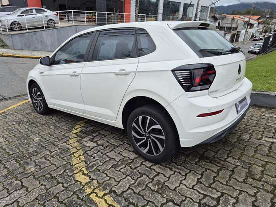 VOLKSWAGEN-POLO-1.0 170 TSI HIGHLINE AUTOMÁTICO VOLKSWAGEN-POLO-2023