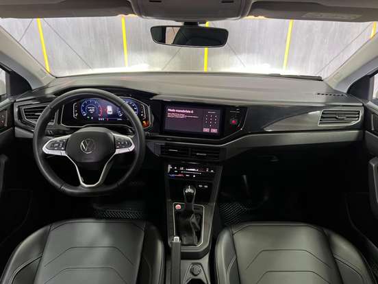 VOLKSWAGEN-POLO-2024