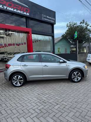 VOLKSWAGEN-POLO-2018