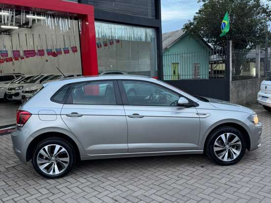 VOLKSWAGEN-POLO-1.0 200 TSI HIGHLINE AUTOMÁTICO VOLKSWAGEN-POLO-2018