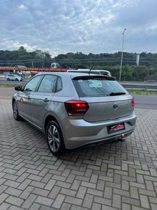 VOLKSWAGEN-POLO-2018