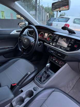 VOLKSWAGEN-POLO-2018