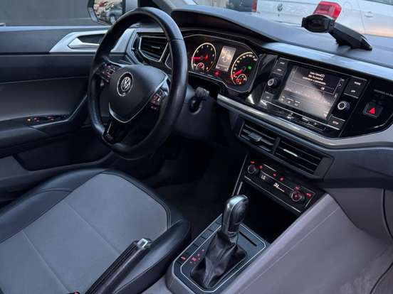 VOLKSWAGEN-POLO-1.0 200 TSI HIGHLINE AUTOMÁTICO VOLKSWAGEN-POLO-2018
