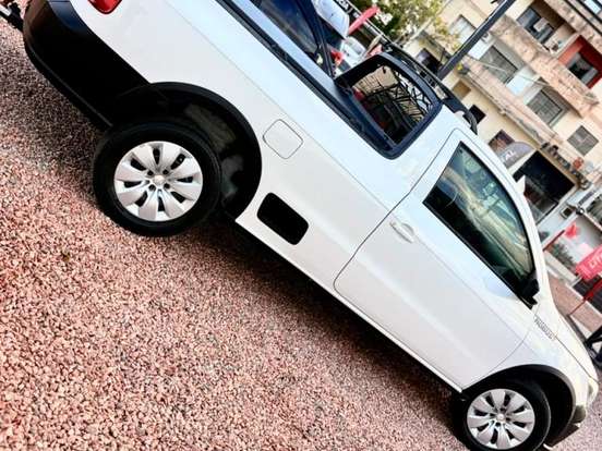 VOLKSWAGEN-SAVEIRO-1.6 MSI ROBUST CS 8V FLEX 2P MANUAL VOLKSWAGEN-SAVEIRO-2017