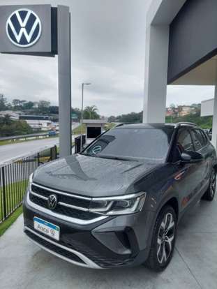 VOLKSWAGEN-TAOS-2023