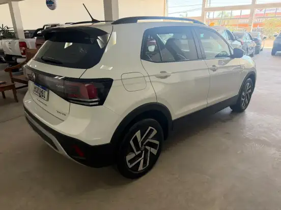 VOLKSWAGEN-T-CROSS-2024