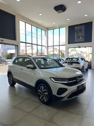 VOLKSWAGEN T-CROSS 1.0 200 TSI TOTAL FLEX COMFORTLINE AUTOMÁTICO