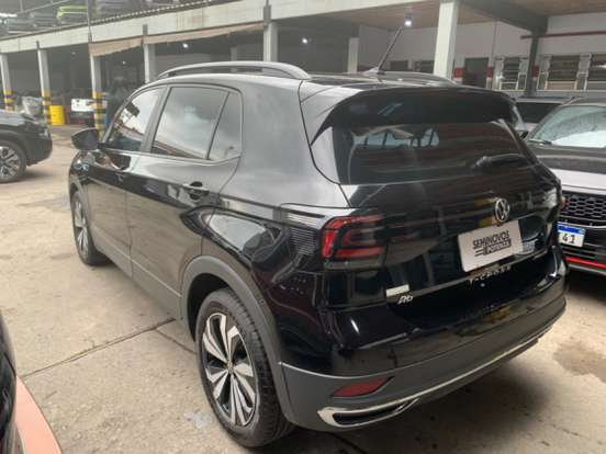 VOLKSWAGEN-T-CROSS-2024