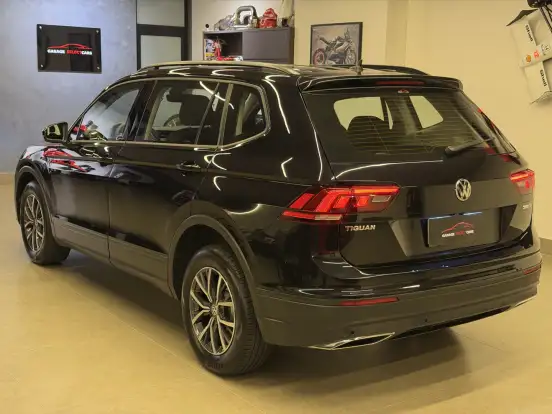 VOLKSWAGEN-TIGUAN-2019
