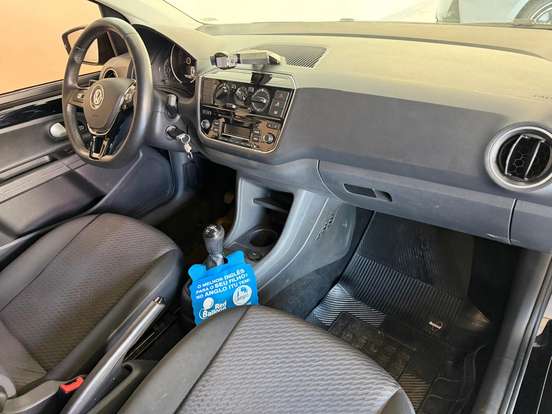 VOLKSWAGEN-UP-2018