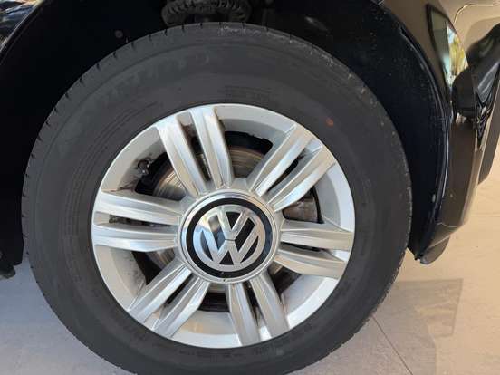 VOLKSWAGEN-UP-2018