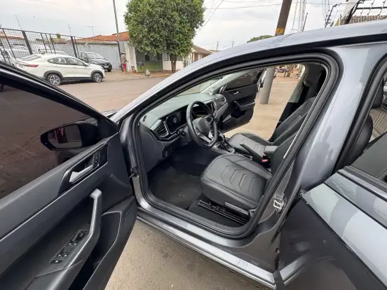 VOLKSWAGEN-VIRTUS-1.0 200 TSI COMFORTLINE AUTOMÁTICO VOLKSWAGEN-VIRTUS-2023