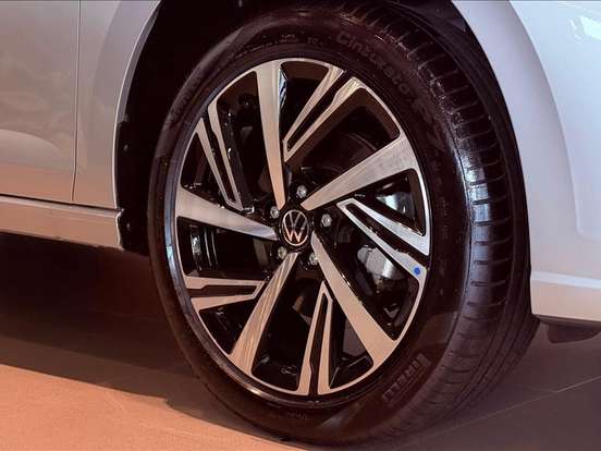 VOLKSWAGEN-VIRTUS-1.0 200 TSI HIGHLINE AUTOMÁTICO VOLKSWAGEN-VIRTUS-2026