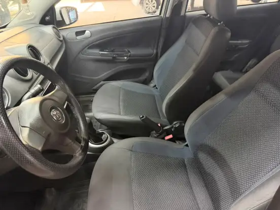 VOLKSWAGEN-VOYAGE-1.0 MI COMFORTLINE 8V FLEX 4P MANUAL VOLKSWAGEN-VOYAGE-2014
