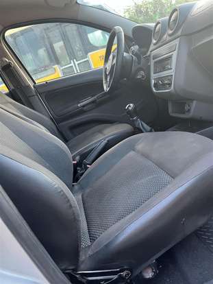VOLKSWAGEN-GOL-2015