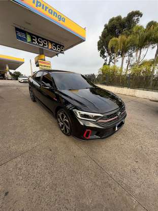 VOLKSWAGEN-JETTA-2024
