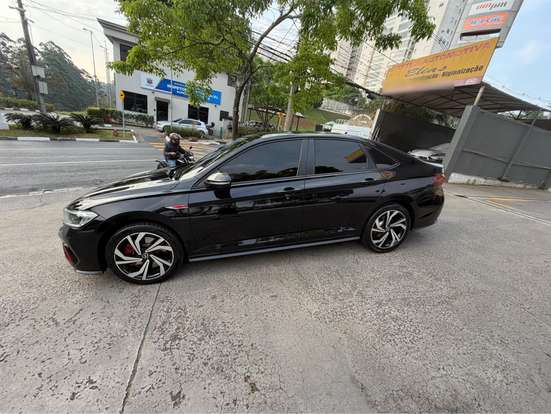 VOLKSWAGEN-JETTA-2024
