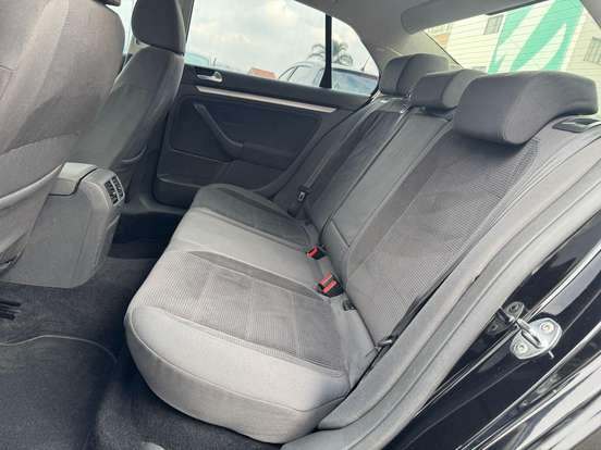 VOLKSWAGEN-JETTA-2.5 I 20V 170CV GASOLINA 4P TIPTRONIC VOLKSWAGEN-JETTA-2008