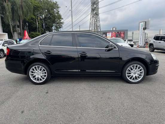 VOLKSWAGEN-JETTA-2.5 I 20V 170CV GASOLINA 4P TIPTRONIC VOLKSWAGEN-JETTA-2008