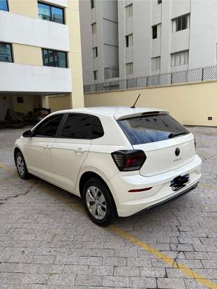 VOLKSWAGEN-POLO-2023