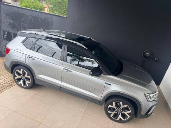 VOLKSWAGEN TAOS 1.4 250 TSI TOTAL FLEX HIGHLINE AUTOMÁTICO