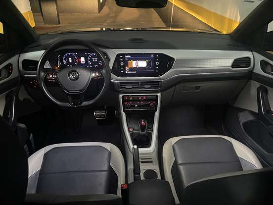 VOLKSWAGEN-T-CROSS-1.4 250 TSI TOTAL FLEX HIGHLINE AUTOMÁTICO VOLKSWAGEN-T-CROSS-2020