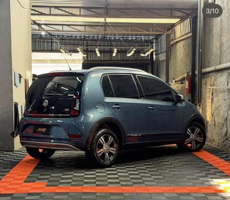 VOLKSWAGEN-UP-2017