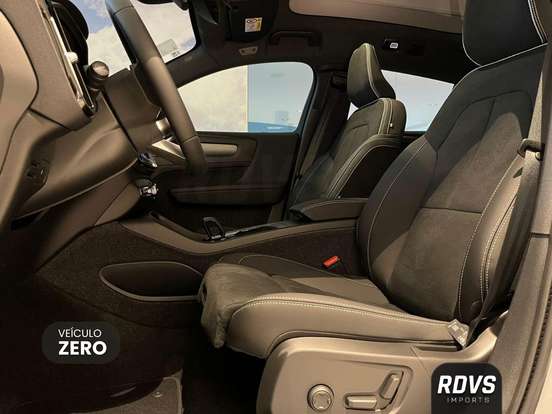 VOLVO-EC40-P8 RECHARGE TWIN ELECTRIC ULTRA BLACK EDITION AWD VOLVO-EC40-2026