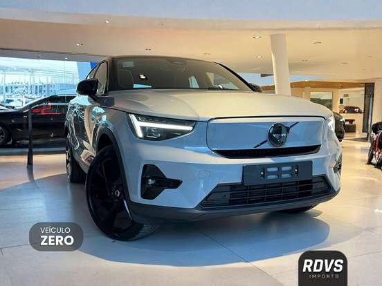 VOLVO-EC40-P8 RECHARGE TWIN ELECTRIC ULTRA BLACK EDITION AWD VOLVO-EC40-2026