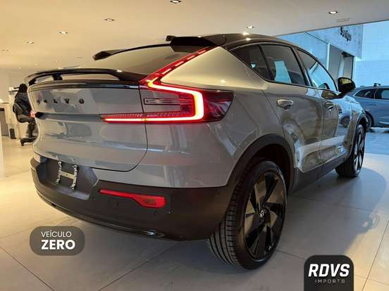 VOLVO-EC40-P8 RECHARGE TWIN ELECTRIC ULTRA BLACK EDITION AWD VOLVO-EC40-2026