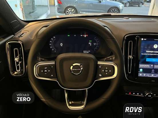 VOLVO-EC40-P8 RECHARGE TWIN ELECTRIC ULTRA BLACK EDITION AWD VOLVO-EC40-2026