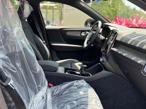 VOLVO-EX40-P6 RECHARGE ELECTRIC PLUS VOLVO-EX40-2025