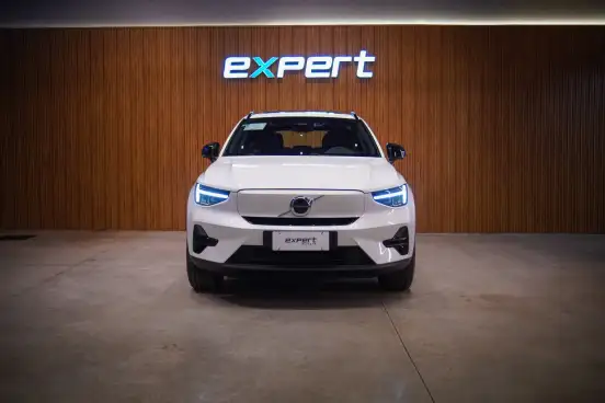 VOLVO-EX40-2026