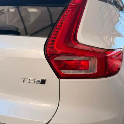 VOLVO-XC40-2.0 T5 GASOLINA R-DESIGN AWD GEARTRONIC VOLVO-XC40-2018