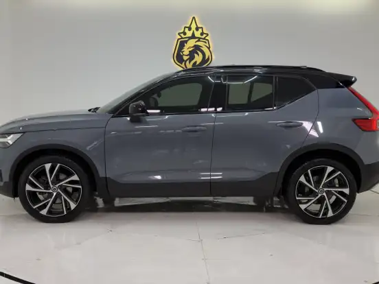 VOLVO-XC40-2.0 T5 GASOLINA R-DESIGN AWD GEARTRONIC VOLVO-XC40-2019