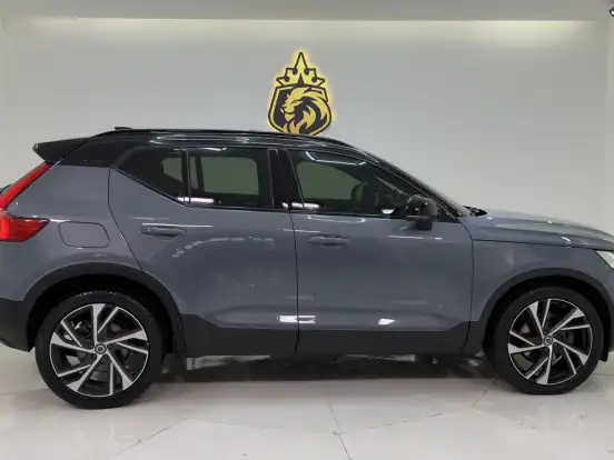 VOLVO-XC40-2.0 T5 GASOLINA R-DESIGN AWD GEARTRONIC VOLVO-XC40-2019