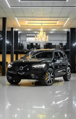 VOLVO-XC60-2020