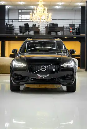 VOLVO-XC60-2020