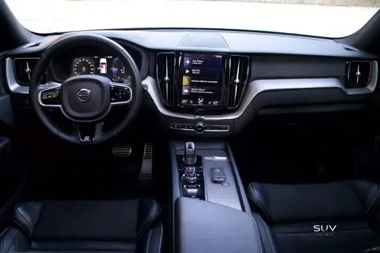 VOLVO-XC60-2019