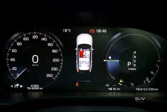 VOLVO-XC60-2.0 T8 HYBRID R-DESIGN AWD GEARTRONIC VOLVO-XC60-2019