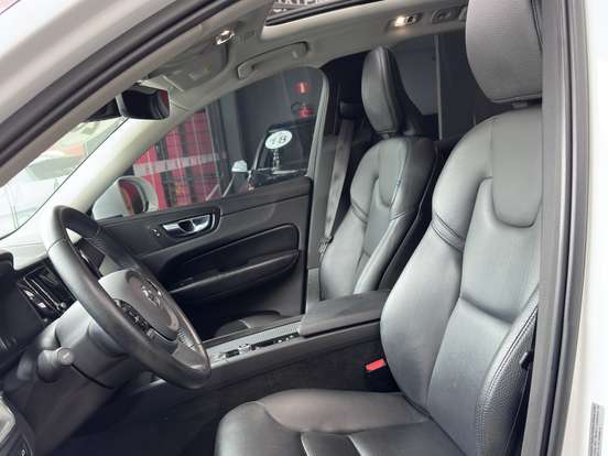VOLVO-XC60-2.0 D5 DIESEL MOMENTUM AWD GEARTRONIC VOLVO-XC60-2019