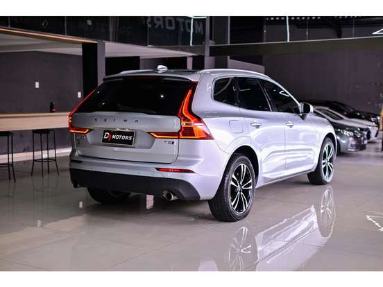 VOLVO-XC60-2.0 T5 GASOLINA MOMENTUM AWD GEARTRONIC VOLVO-XC60-2018