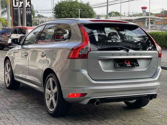VOLVO-XC60-2.0 T5 R DESIGN TURBO GASOLINA 4P AUTOMÁTICO VOLVO-XC60-2015