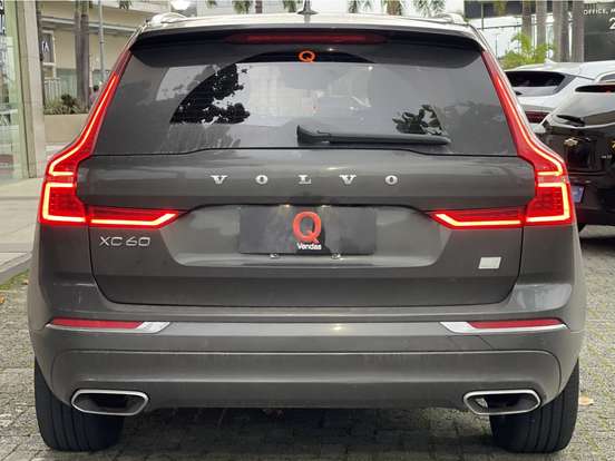 VOLVO-XC60-2021