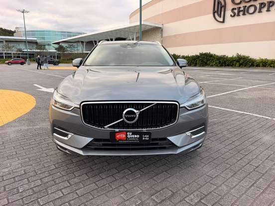 VOLVO-XC60-2020