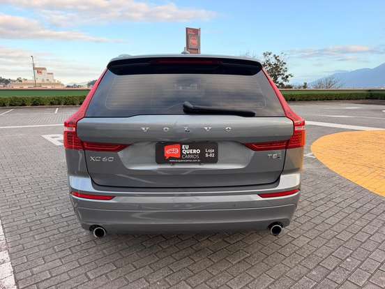 VOLVO-XC60-2.0 T8 HYBRID MOMENTUM AWD GEARTRONIC VOLVO-XC60-2020