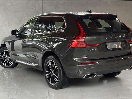 VOLVO-XC60-2.0 T8 HYBRID MOMENTUM AWD GEARTRONIC VOLVO-XC60-2020